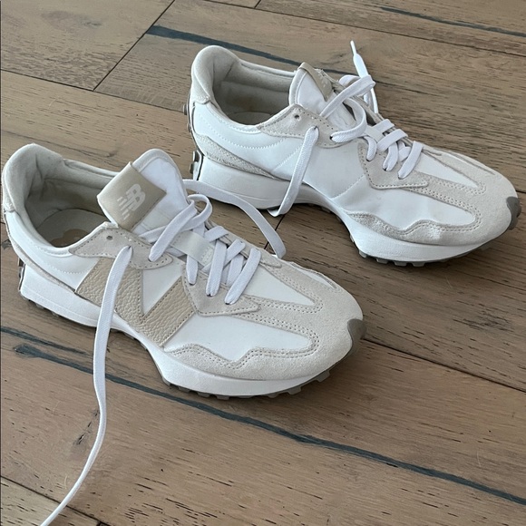New Balance Cream Casual Sneakers - Picture 11 of 11